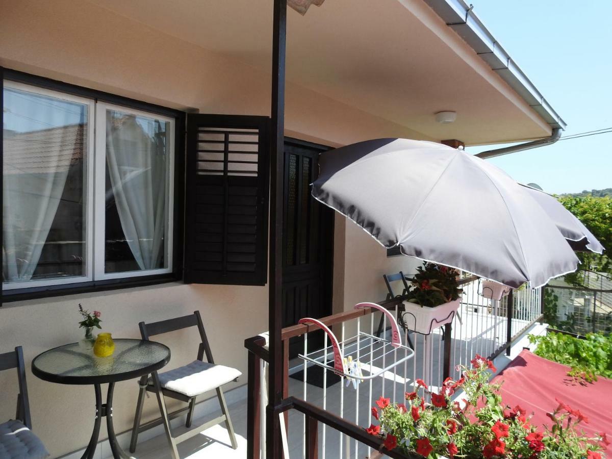 Apartment Antonela Slatine Exterior foto